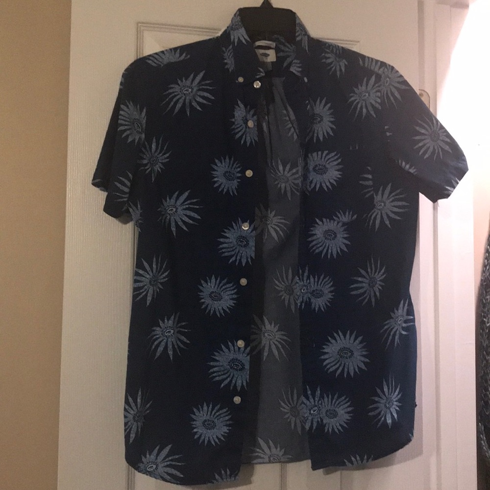 Button down shirt Hawaiian